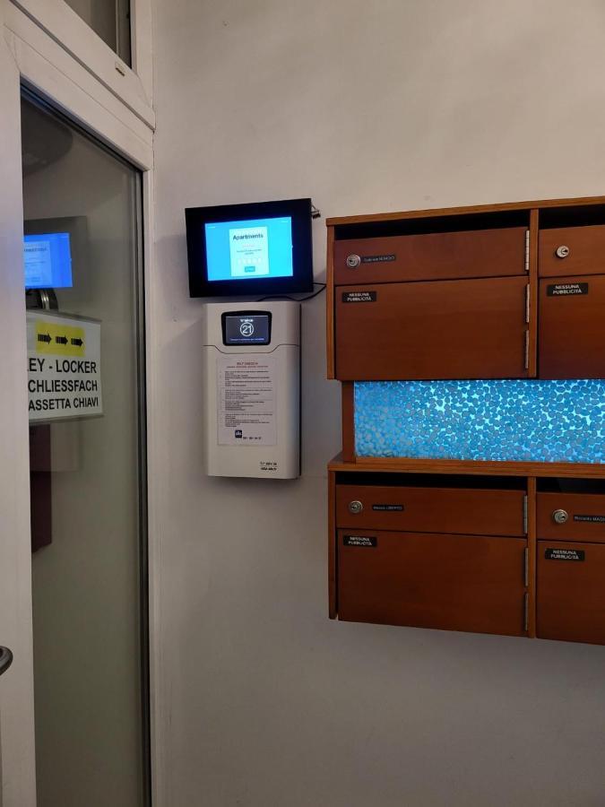 Guesthouse University By Lr - Self Check In Лугано Екстериор снимка