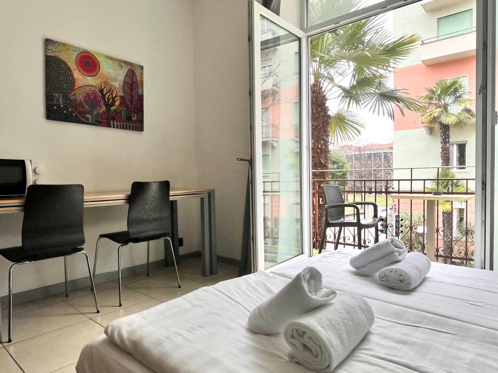 Guesthouse University By Lr - Self Check In Лугано Екстериор снимка