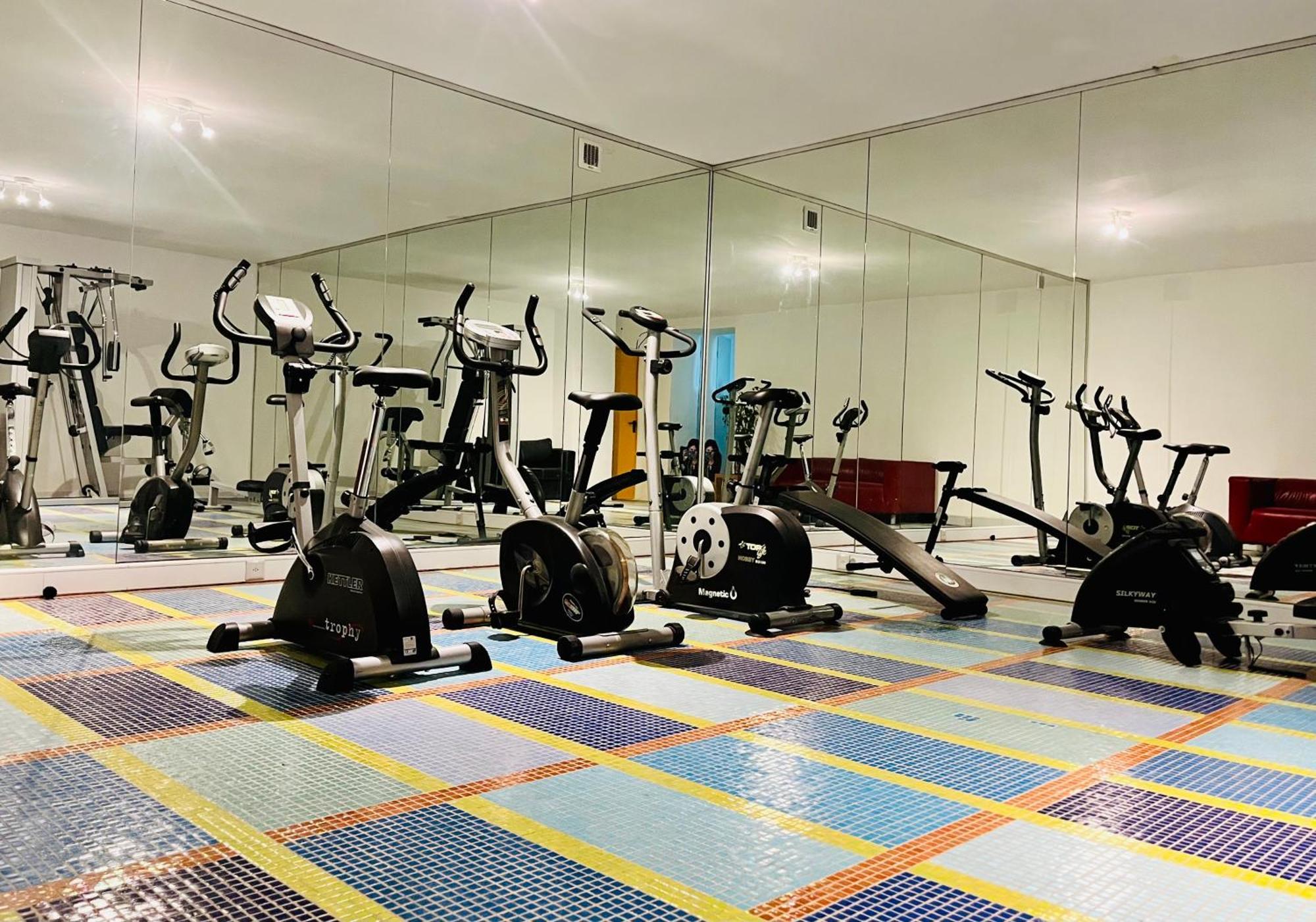 Guesthouse University By Lr - Self Check In Лугано Екстериор снимка