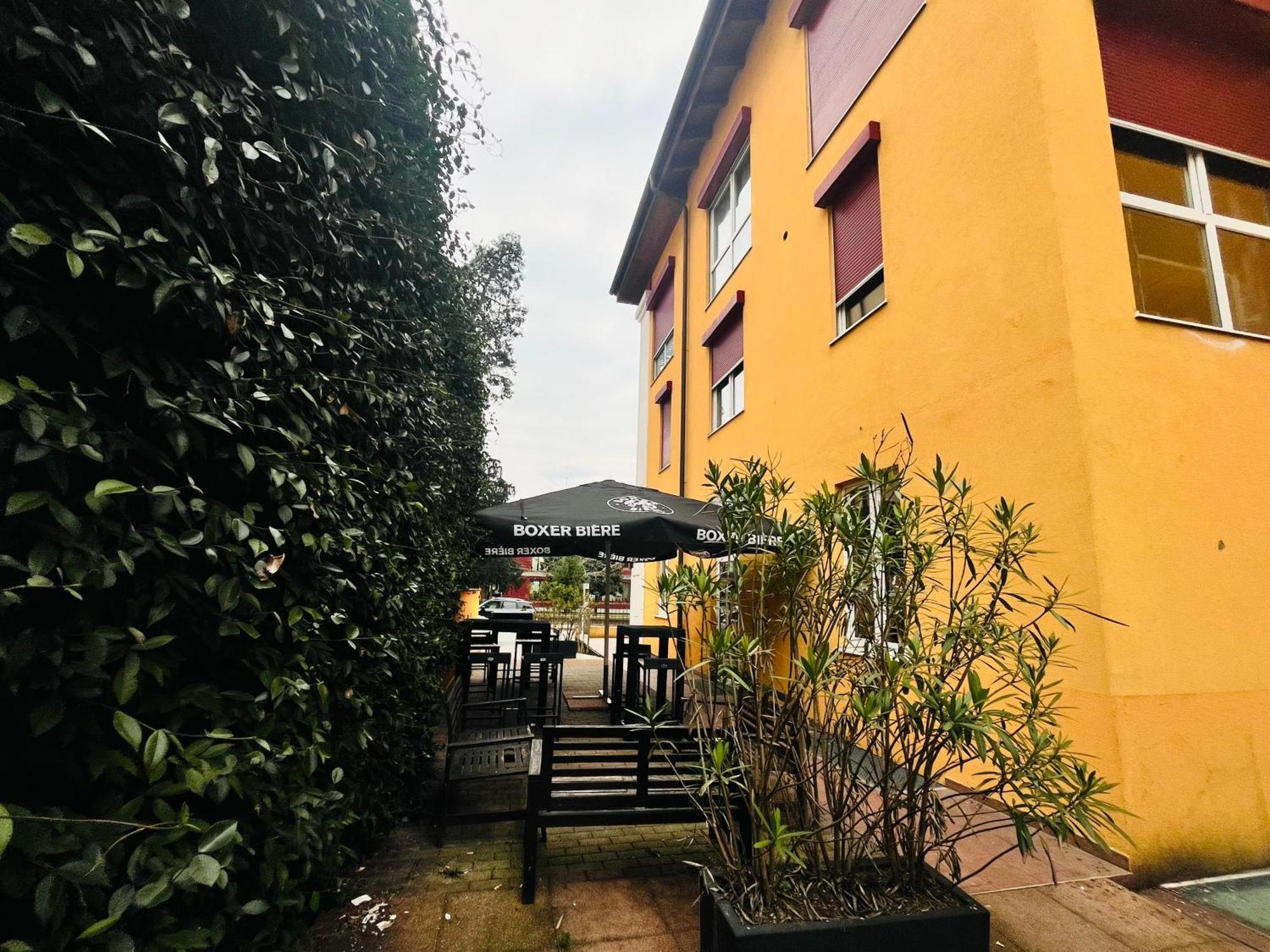 Guesthouse University By Lr - Self Check In Лугано Екстериор снимка
