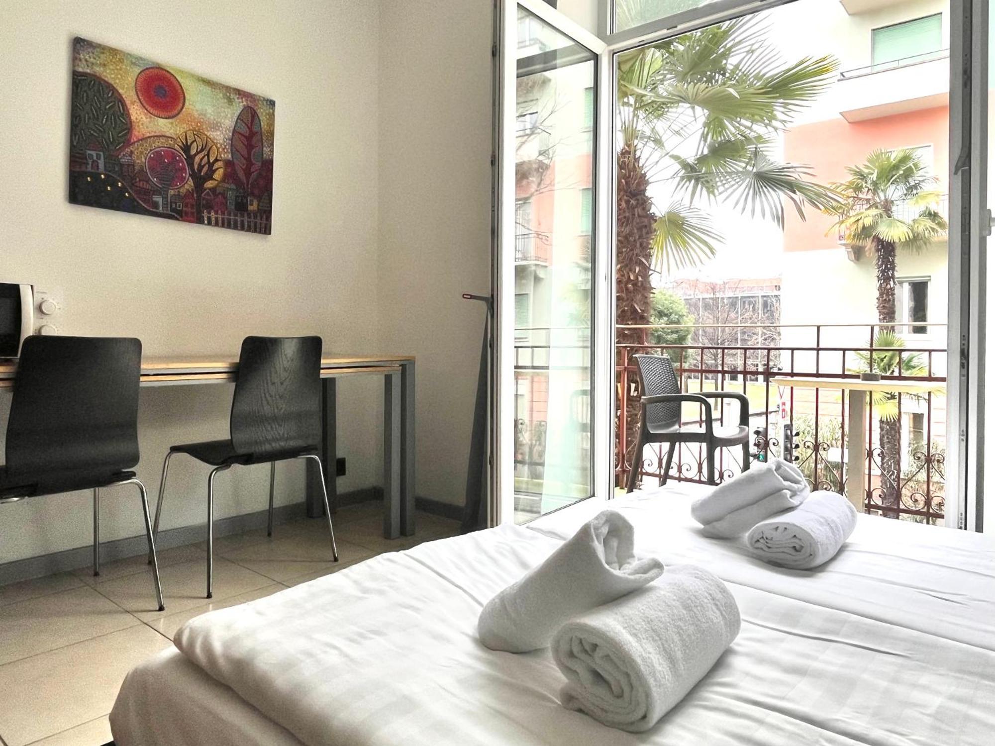 Guesthouse University By Lr - Self Check In Лугано Екстериор снимка