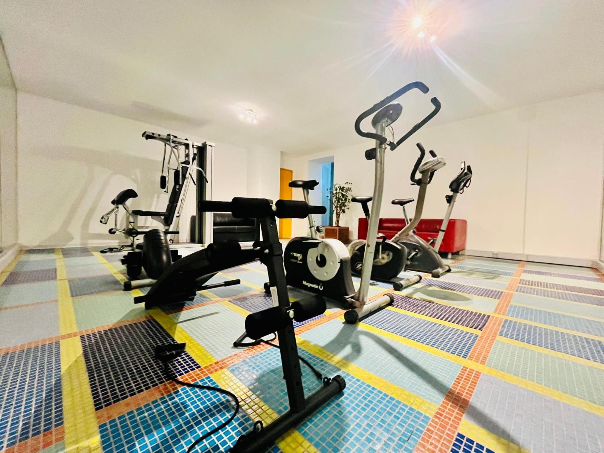 Guesthouse University By Lr - Self Check In Лугано Екстериор снимка