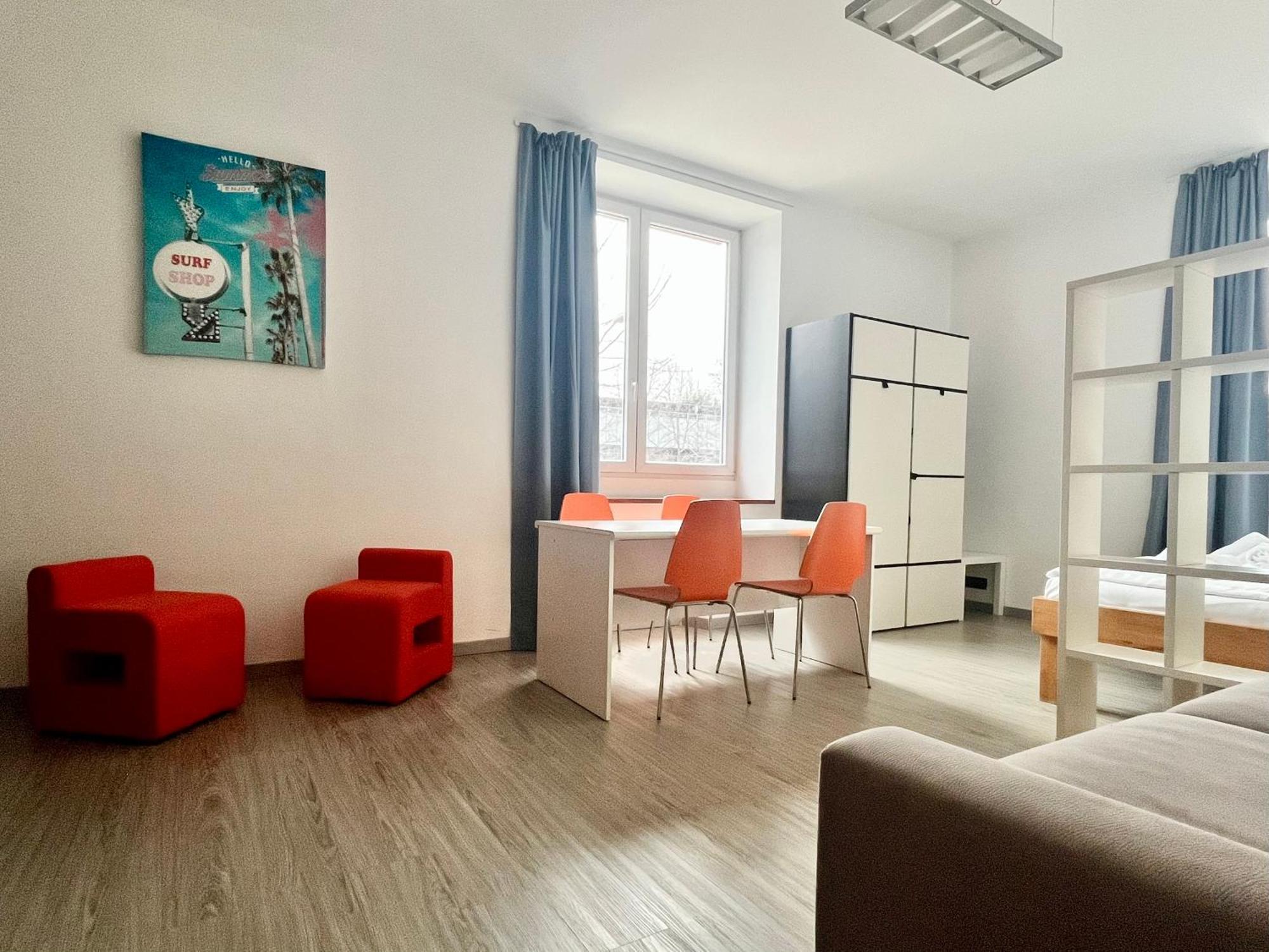 Guesthouse University By Lr - Self Check In Лугано Екстериор снимка